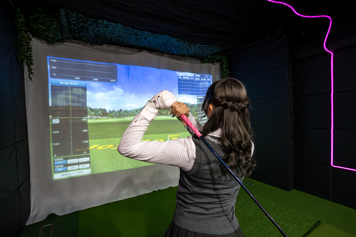 UT INDOOR GOLF 24
